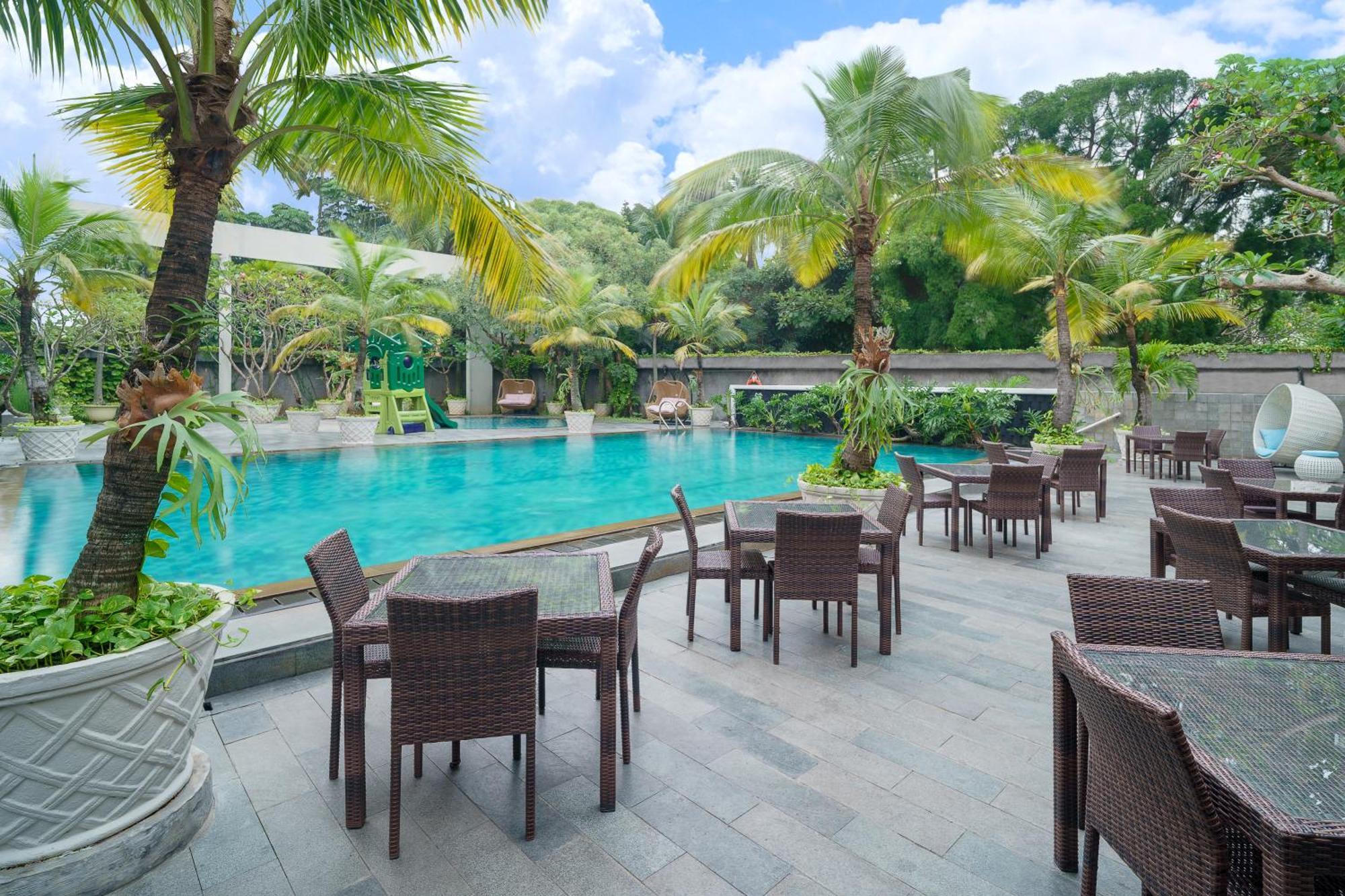 Novotel Solo Ngoại thất bức ảnh